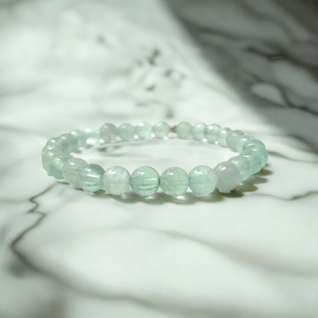 Men’s and Women’s Green Fluorite Beaded Elastic Bracelet – Meaningful Healing Jewelry.